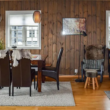 4 Bedroom Nice In Feriehus *